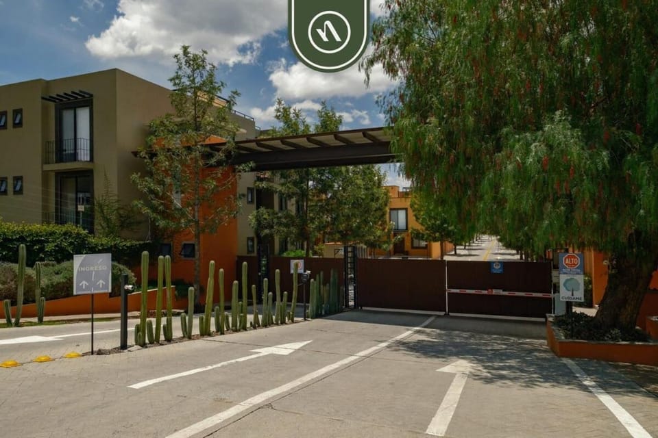 Property building, Day