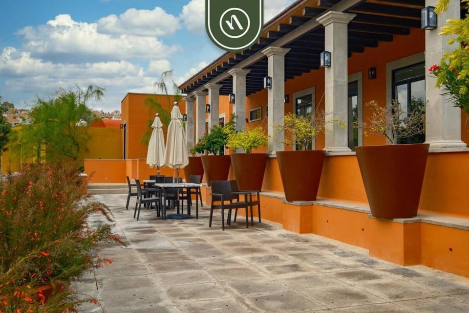 Property building, Day, Seating area