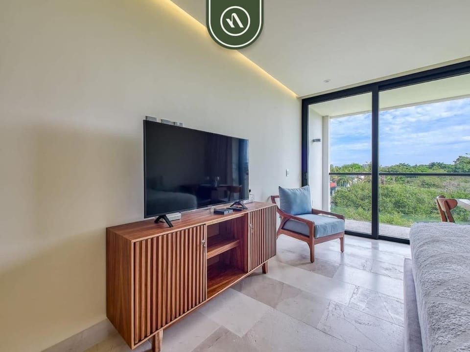 TV and multimedia, View (from property/room), Living room, Seating area