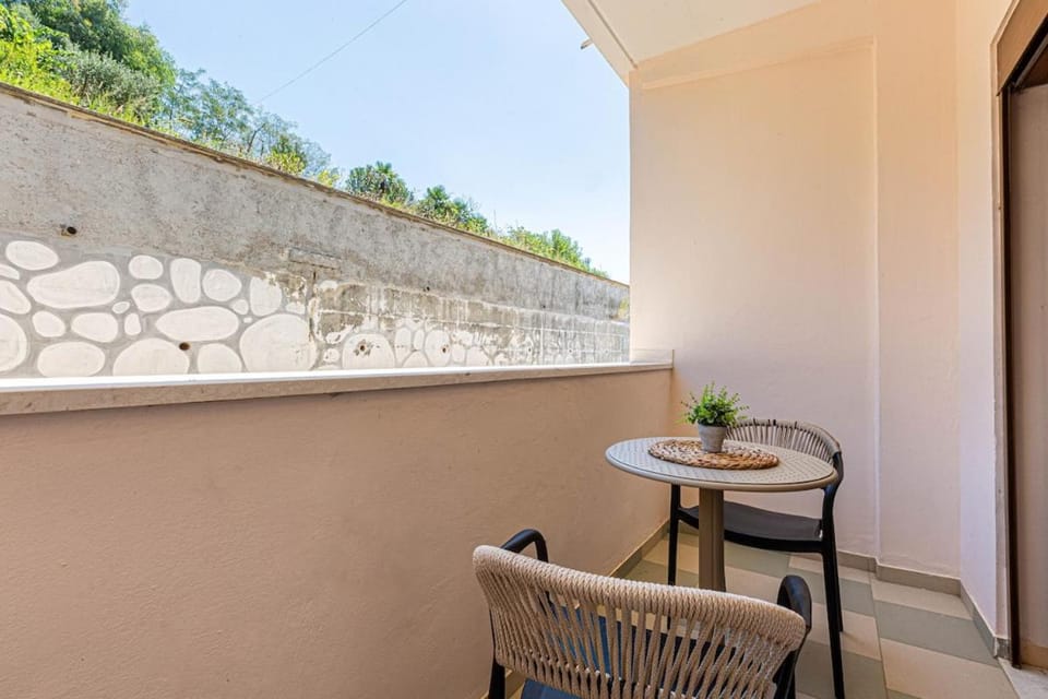 Radhima Res 6 - One Bedroom Apt w kitchen Apartment in Vlorë County, Albania