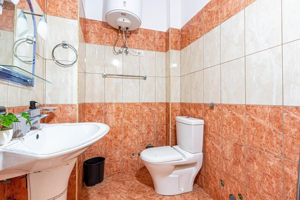 Radhima Res 11 - Double Room w Sea View Apartment in Vlorë County, Albania