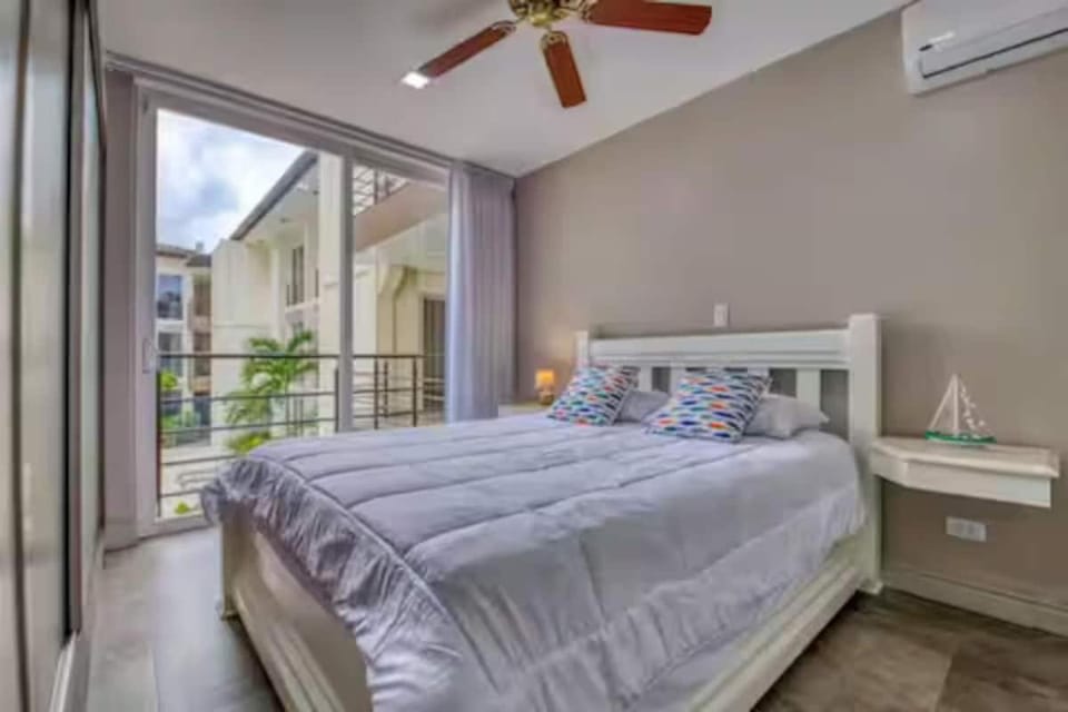 9 Herradura Condominium, Near Jacó and Los Sueños Apartment in Herradura