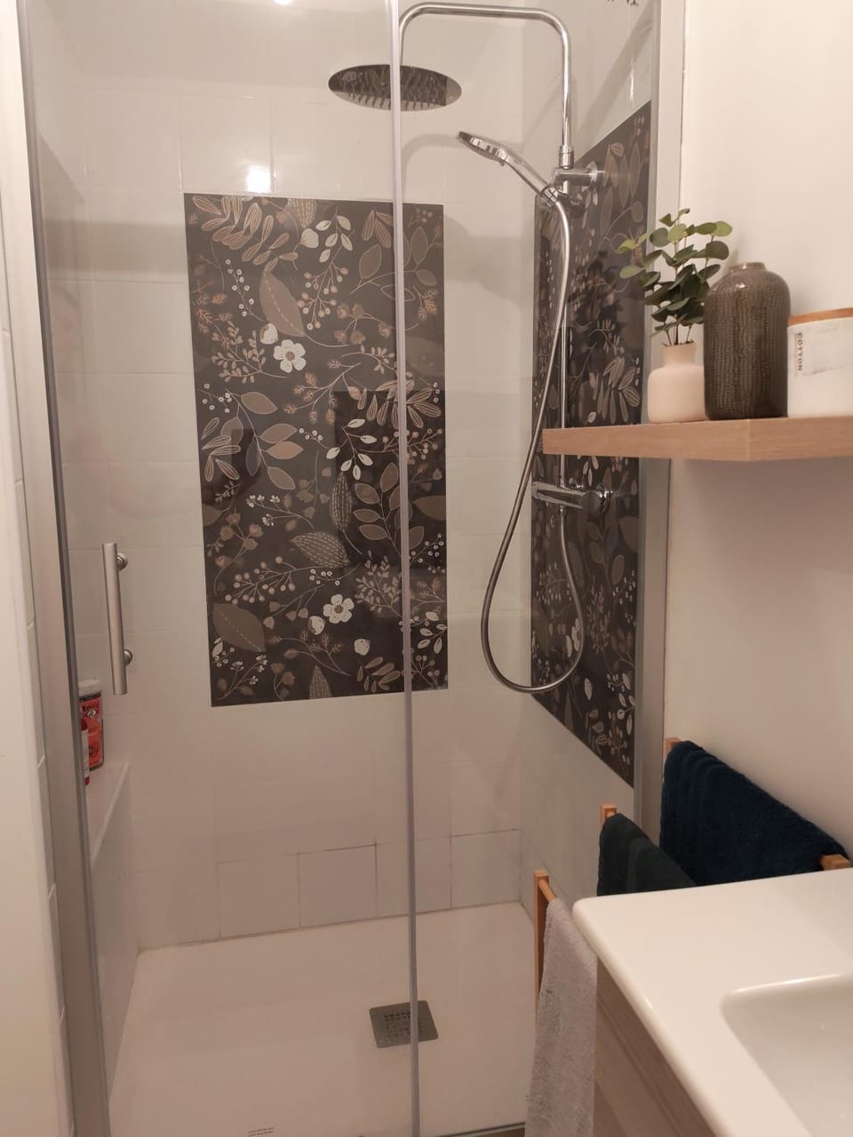 L'Etage Privilège - studio privatif Bed and Breakfast in Auvergne-Rhône-Alpes