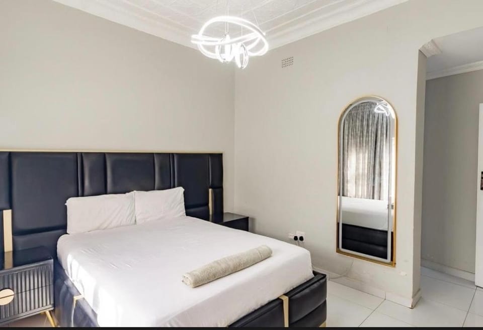 Thrive Guest House Bed and Breakfast in Roodepoort