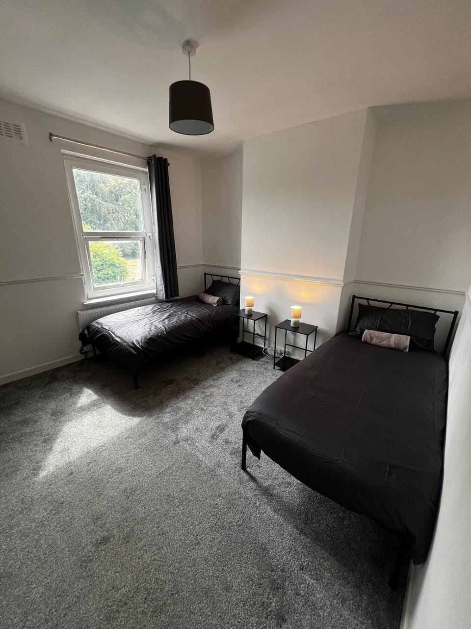 3 Bedroom Home Central Wolverhampton Apartment in Wolverhampton