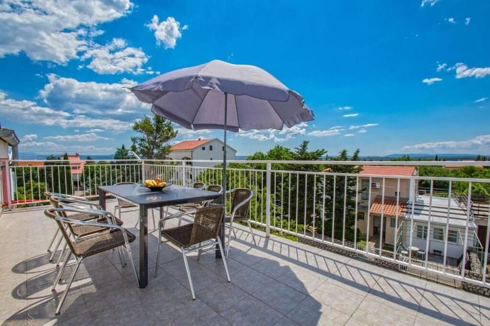 Balcony/Terrace, Landmark view