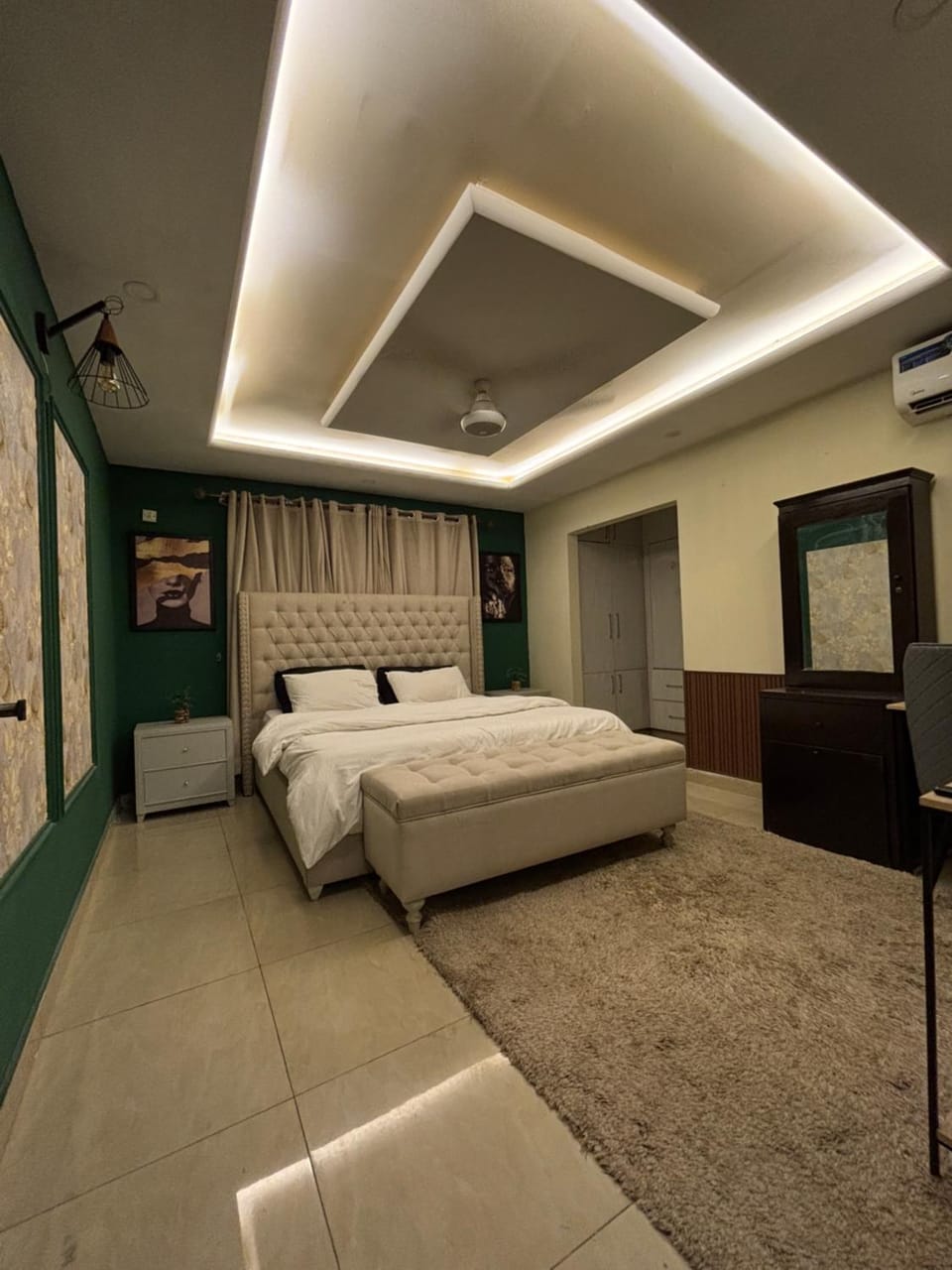 Bed, Decorative detail, Bedroom