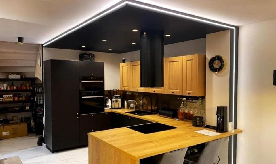 Kitchen or kitchenette, Kitchen or kitchenette