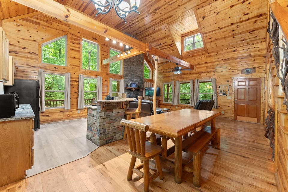 Inspiration by Blue Creek Cabins Cabin in White County
