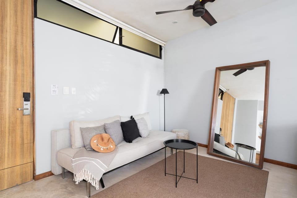 Bed, Living room, Photo of the whole room, Bedroom