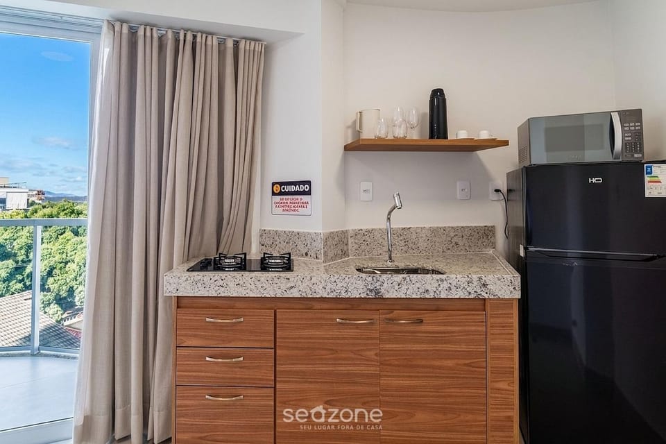 View (from property/room), Balcony/Terrace, Kitchen or kitchenette