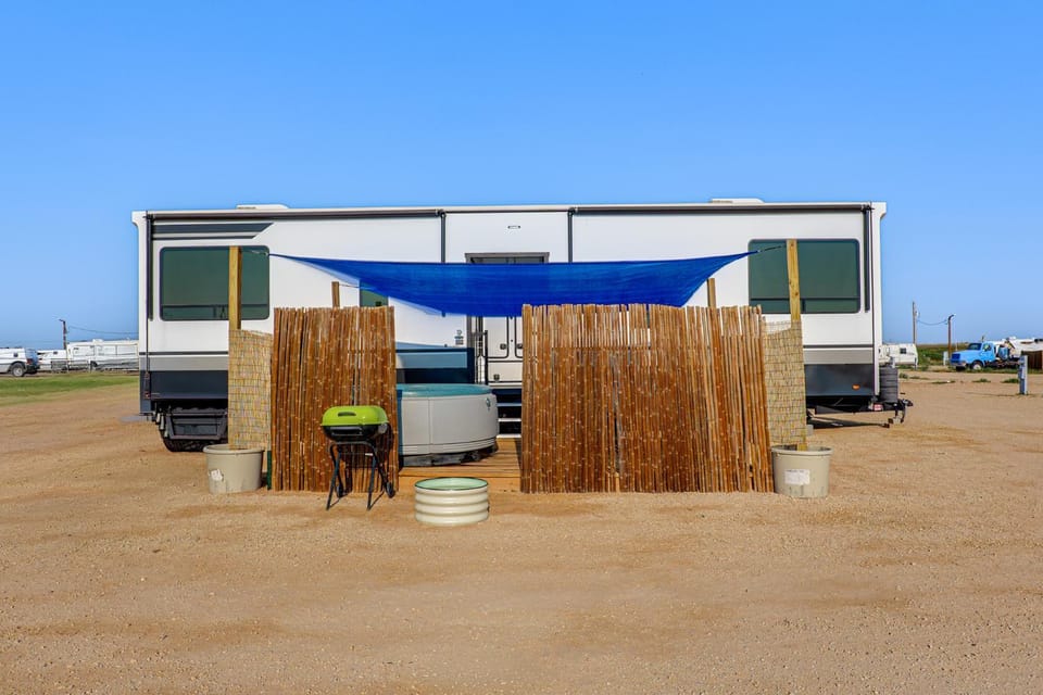Hot Tub & Mtn Views! Carlsbad RV Retreat Apartment in Carlsbad