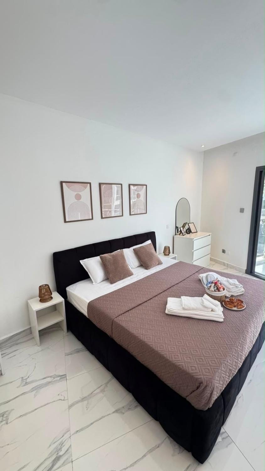 Modern Apartment Mamelles Cité Mbakiou Faye Apartment in Dakar