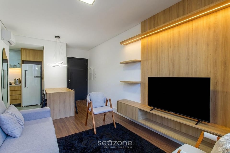 TV and multimedia, Kitchen or kitchenette, Living room