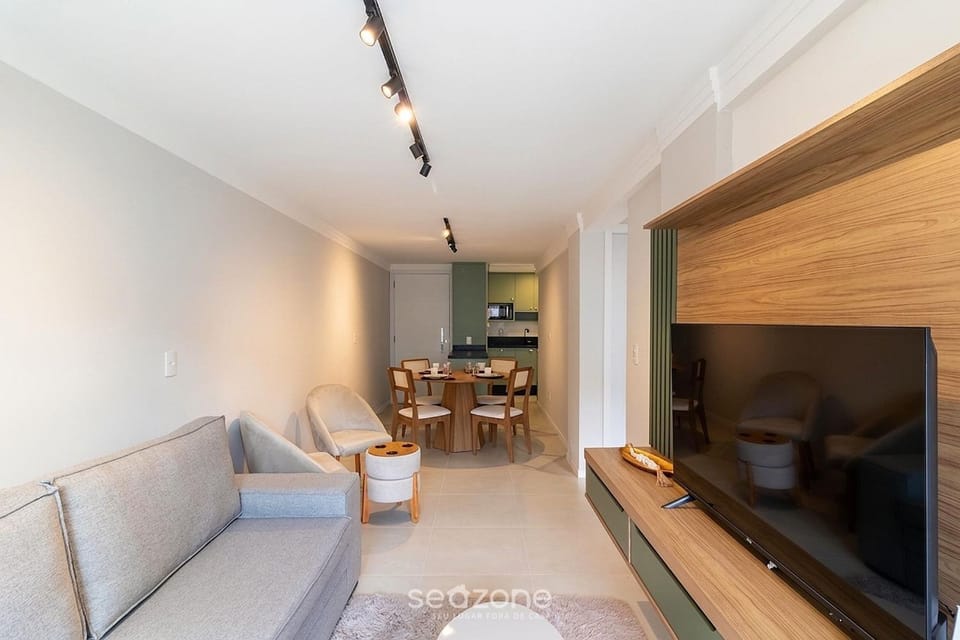 TV and multimedia, Kitchen or kitchenette, Living room, Dining area
