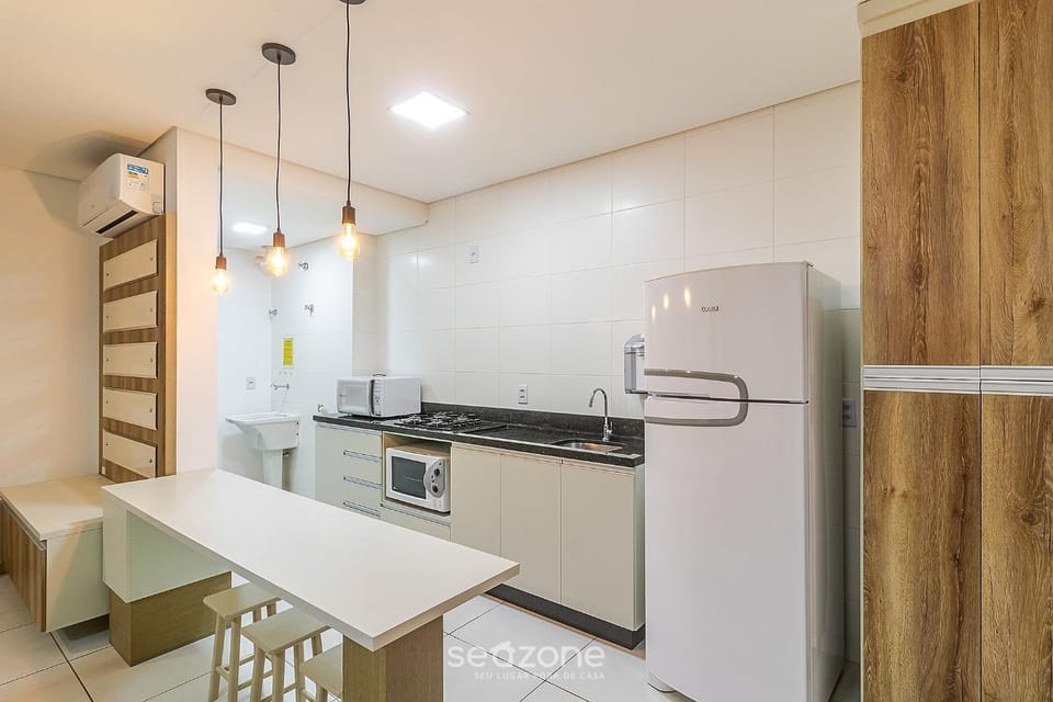 Kitchen or kitchenette, Seating area