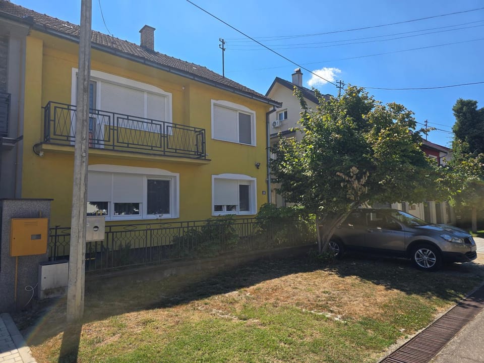 Property building, Street view, Parking