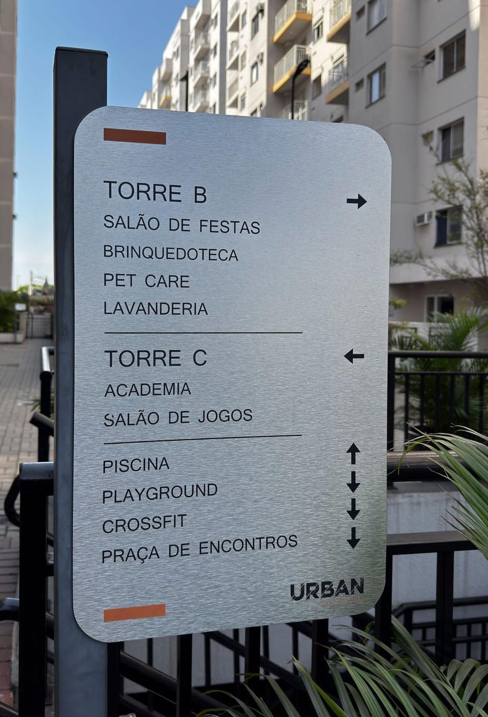 Modernity just steps from Terminal Gentileza House in Rio de Janeiro