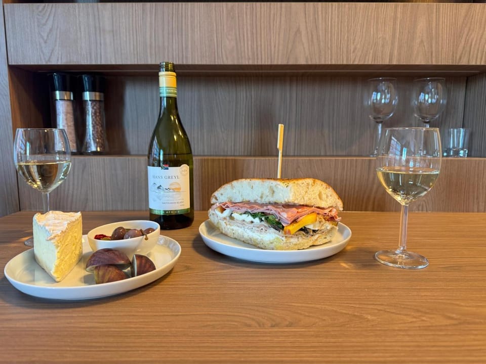 Food and drinks, Food, Lunch, Dinner, Drinks, Alcoholic drinks