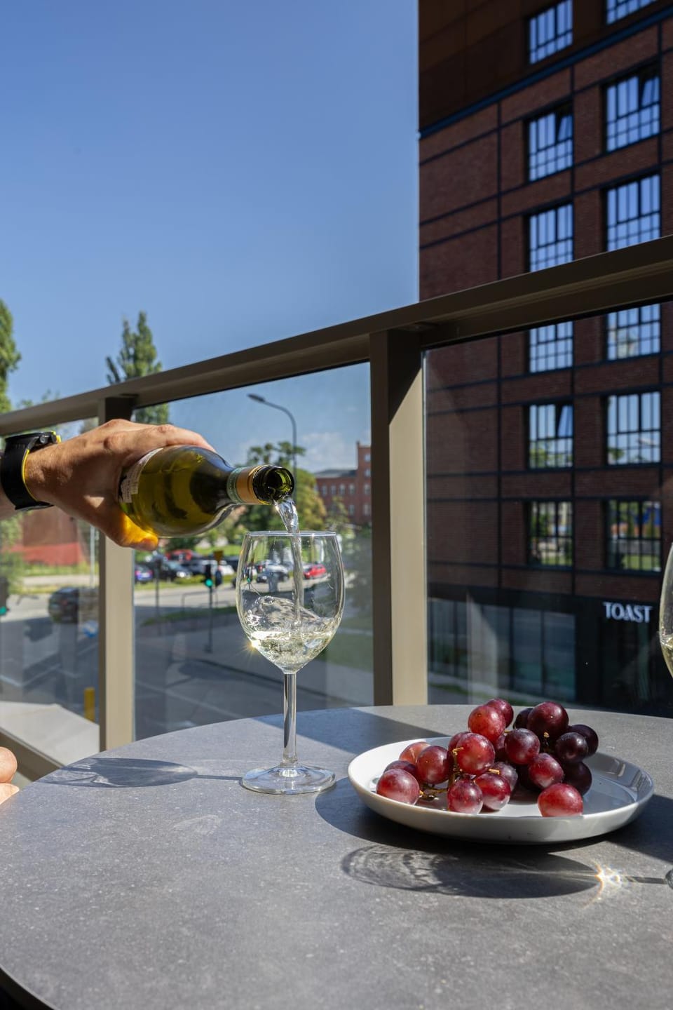 Day, View (from property/room), Balcony/Terrace, Food and drinks, Food, Drinks, Alcoholic drinks