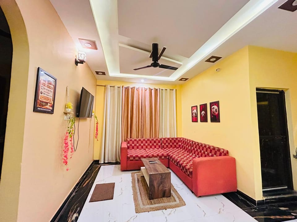 Bigbro-Air I 2BHK Near BHU N Assi Ghat Apartment in Varanasi