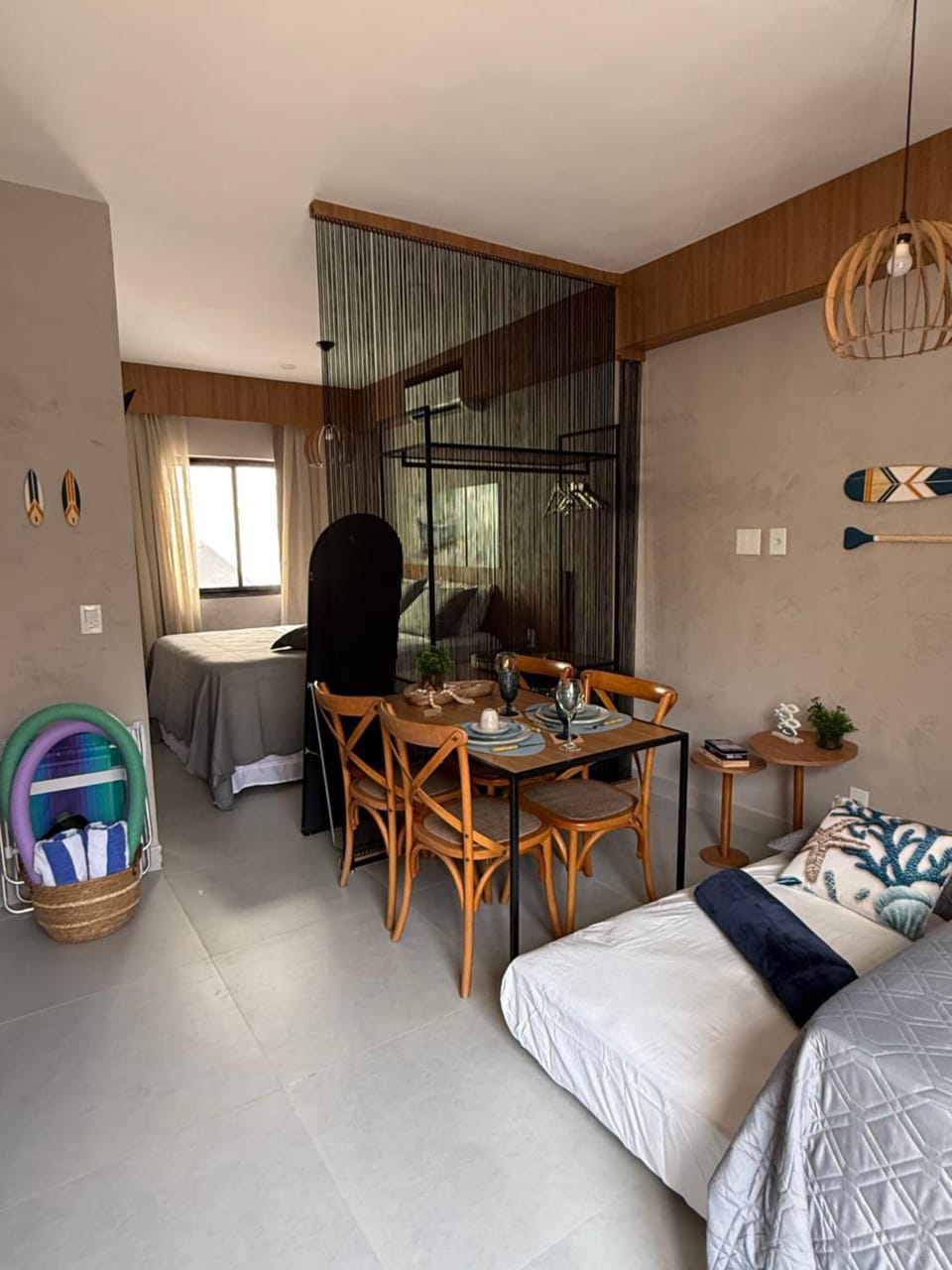 Bed, Seating area, Dining area, Bedroom