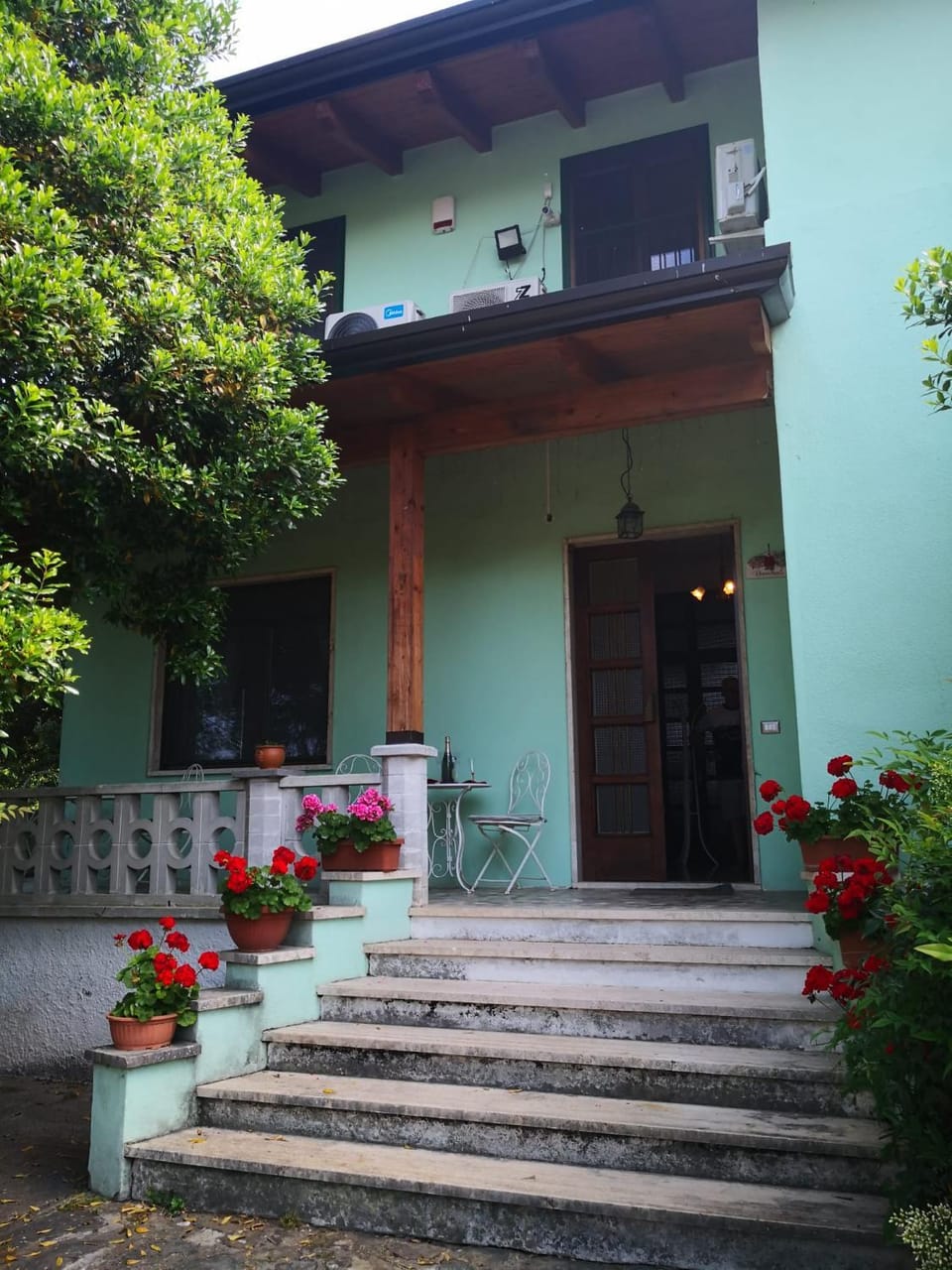 Facade/entrance