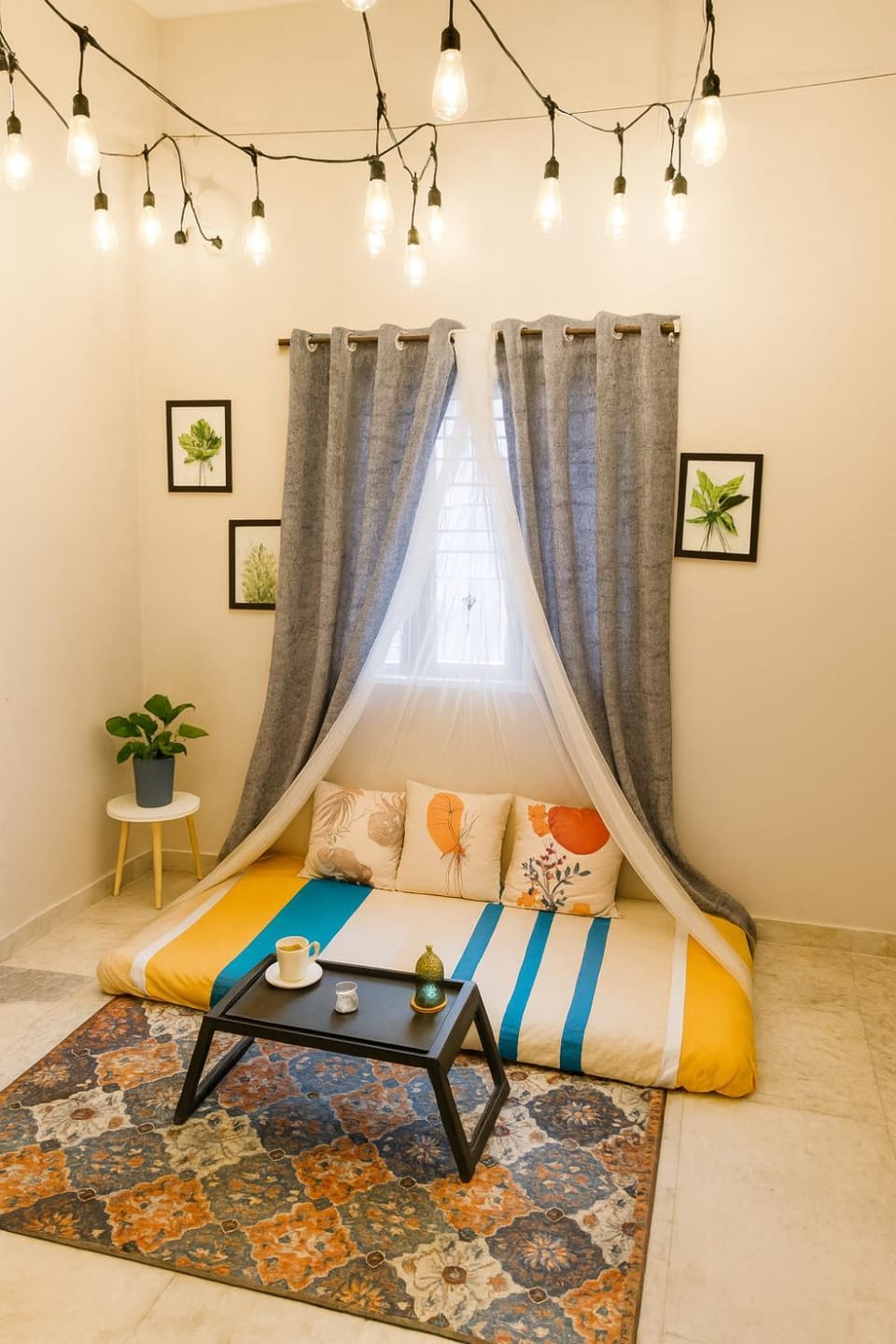 Bed, Living room, Photo of the whole room, Seating area, Bedroom
