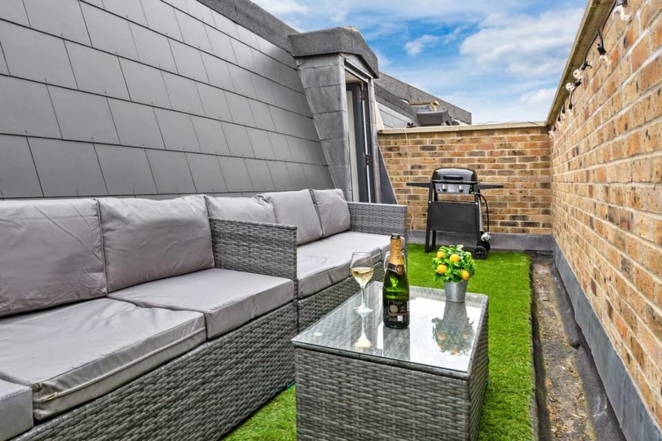 Luxury 5 bed Tower Bridge House in London Borough of Southwark