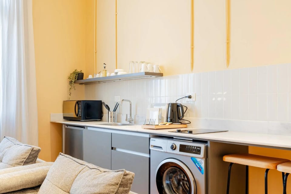 Kitchen or kitchenette, Living room