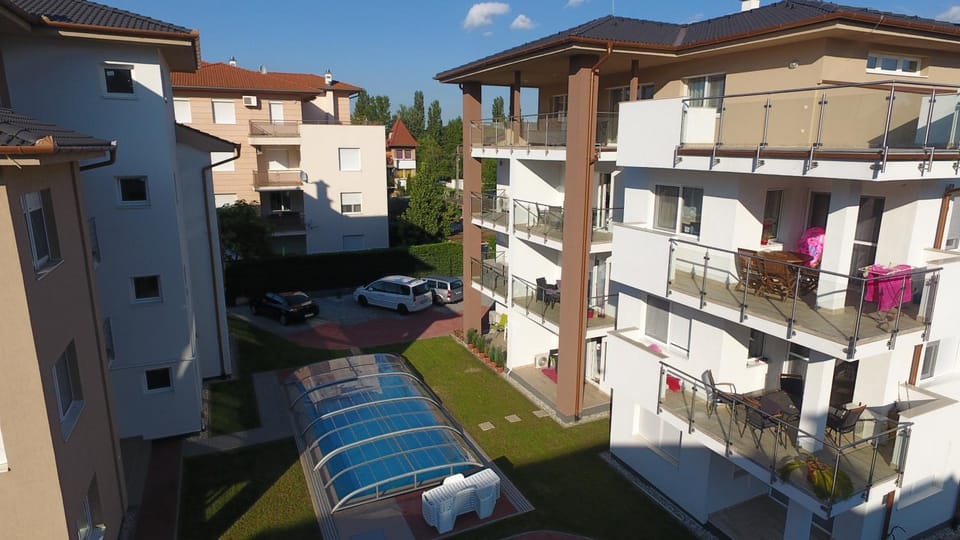 Property building, Swimming pool