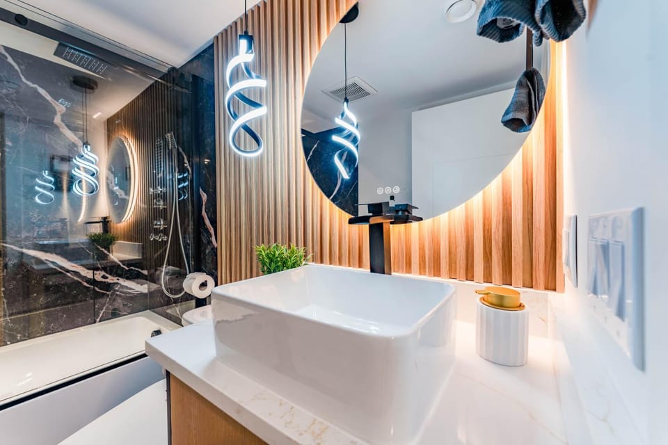 Bathroom, Bath