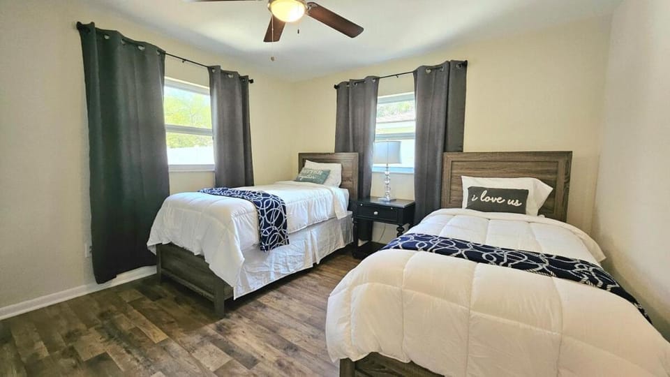 Pet-Friendly Pool Home, Minutes to Clearwater Beach and Eagle Lake Park House in Largo