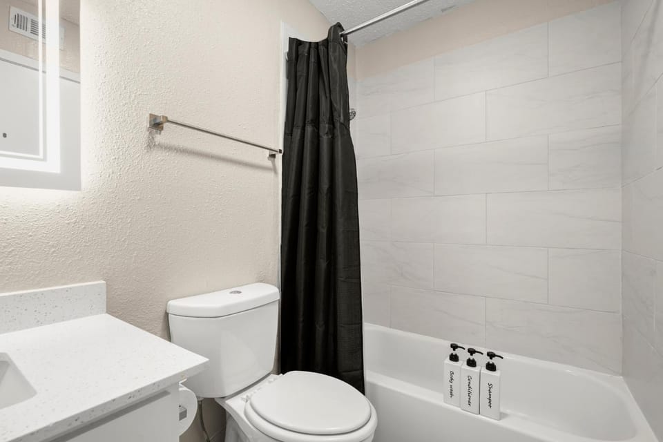 Austin Medical Hub Cozy 1BR Free Parking Apartment in Austin