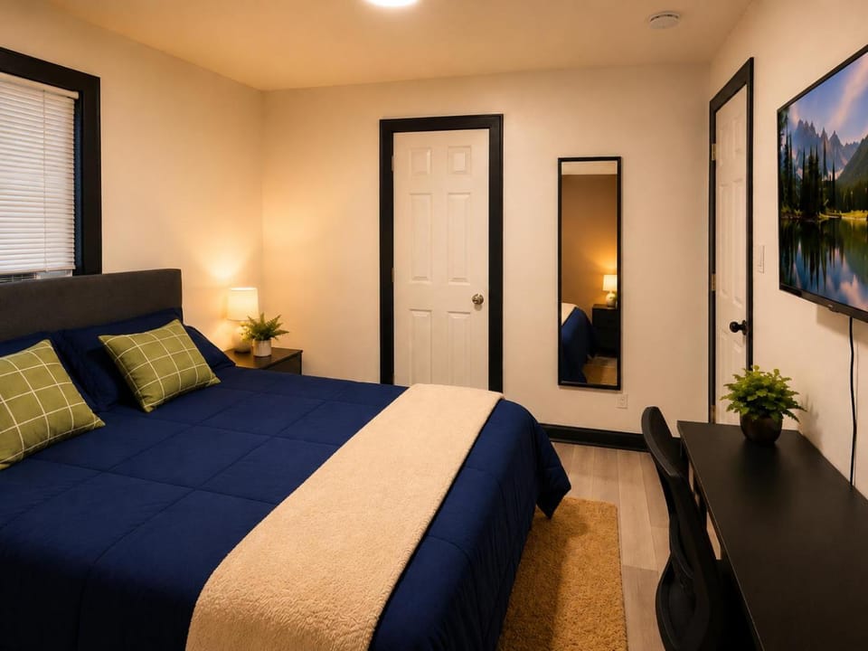 Modern Home Professionals and Business Travelers Apartment in Ohio