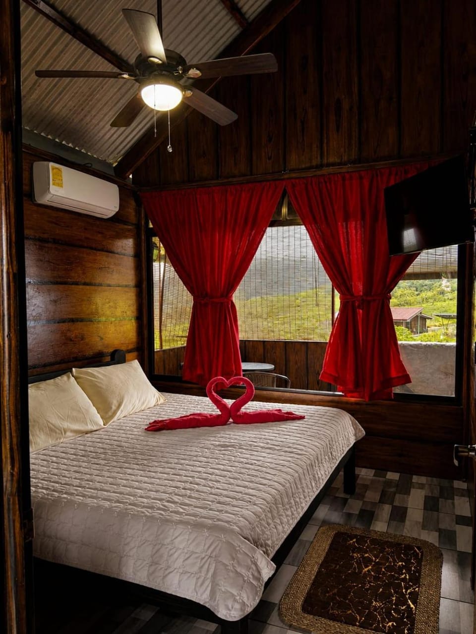 Bed, Photo of the whole room, Bedroom, air conditioner