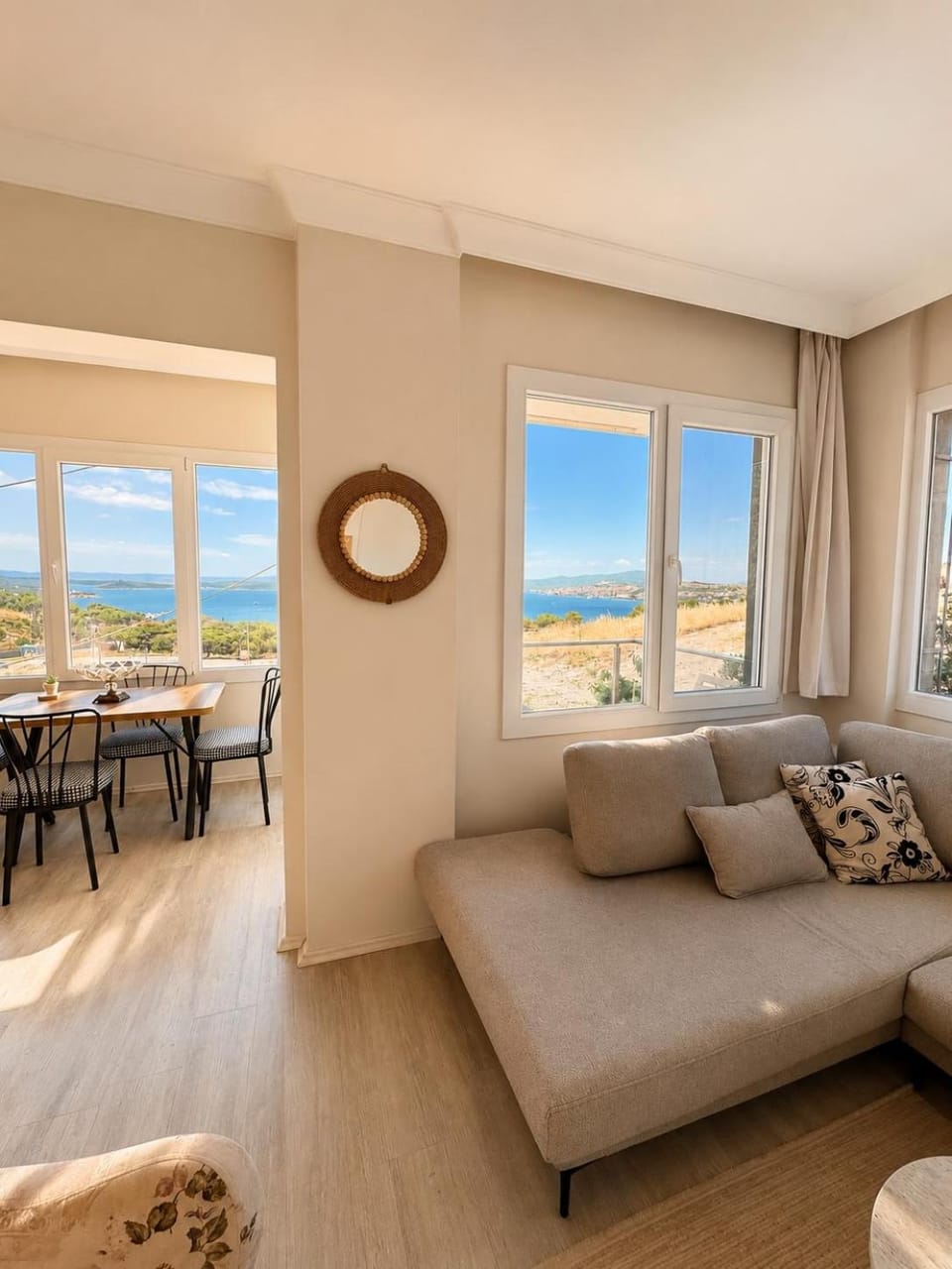Luxury 2 plus 1 apartment with a unique view in the center of Ayvalık Apartment in İzmir Province