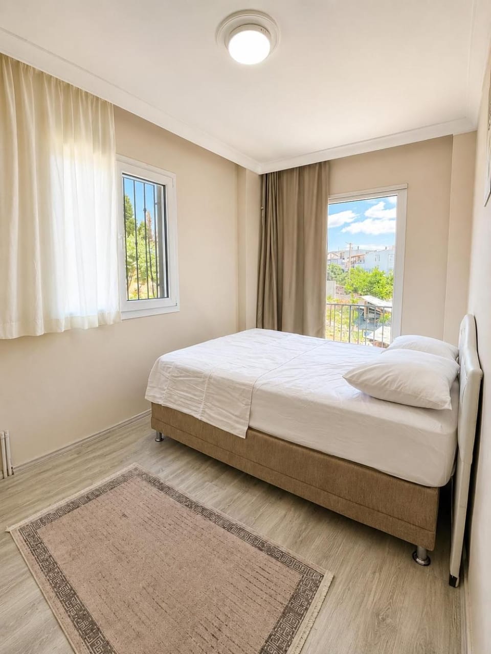 Luxury 2 plus 1 apartment with a unique view in the center of Ayvalık Apartment in İzmir Province