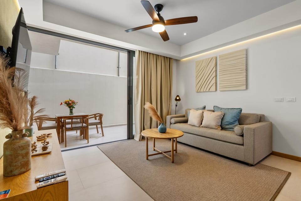 New Home 1BR condo with pool, gym & balcony Apartment in La Cruz de Huanacaxtle
