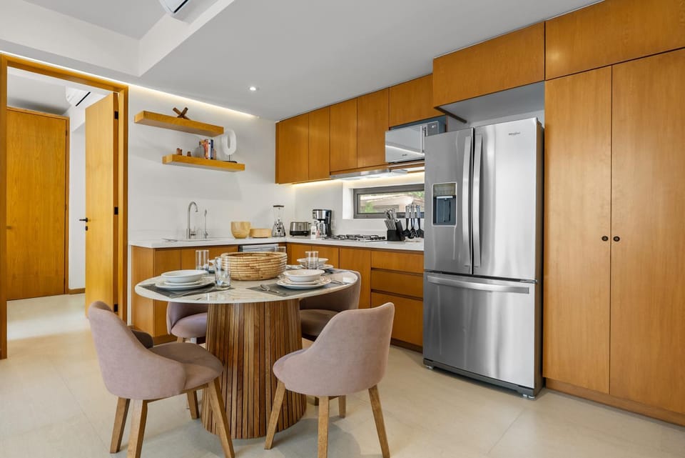 New Home 1BR condo with pool, gym & balcony Apartment in La Cruz de Huanacaxtle