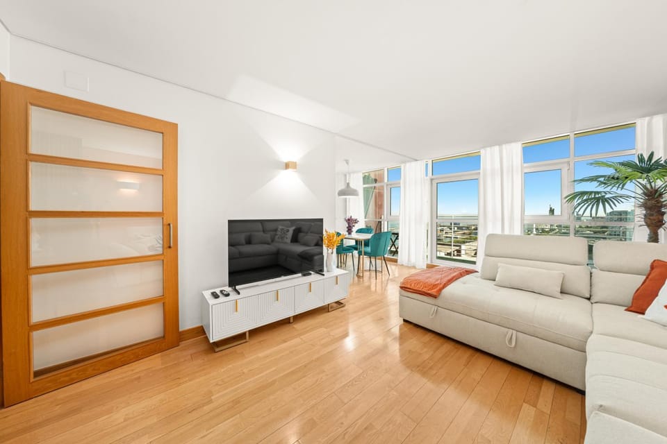 Apartamento de Alto Padrão na Expo Vista Rio Tejo Apartment in Lisbon