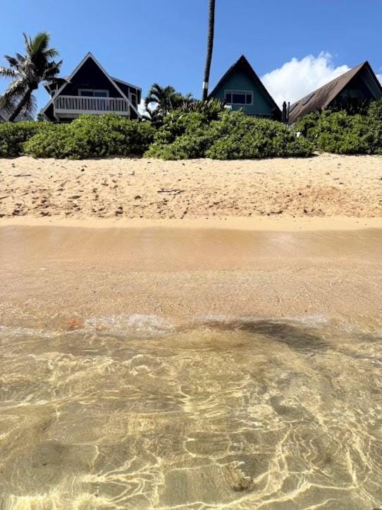 Beach House on Oahu's North Shore! House in Mokuleia