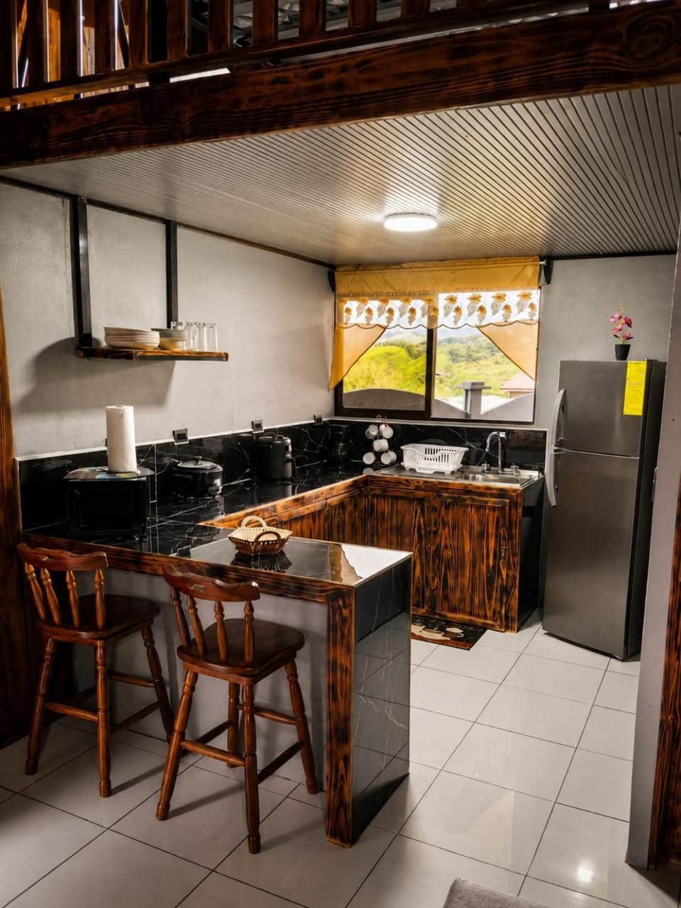 Kitchen or kitchenette, Dining area, pet friendly