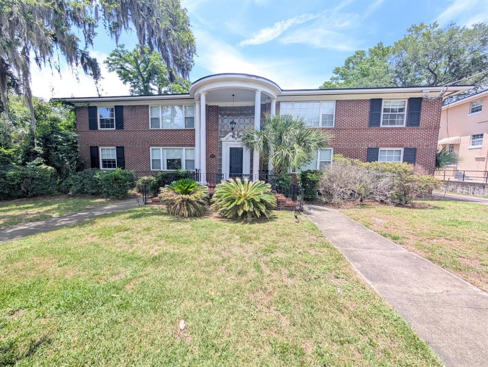 Riverside Stay Projector 2BR Apartment in Jacksonville
