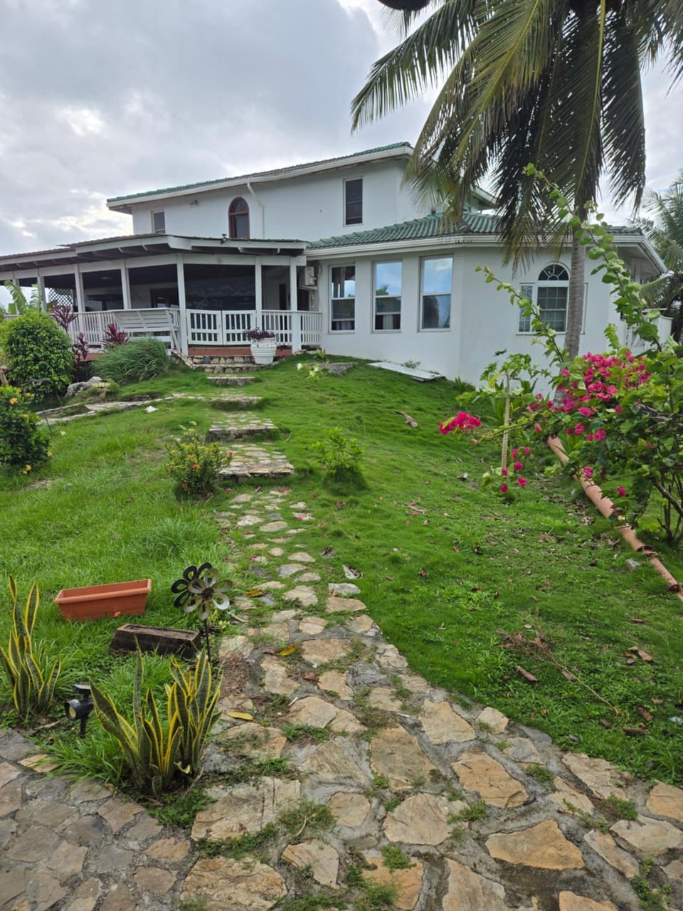 Roatan Ocean View Home 6 Bedrooms 3 Bathrooms Swimming pool House in Bay Islands Department