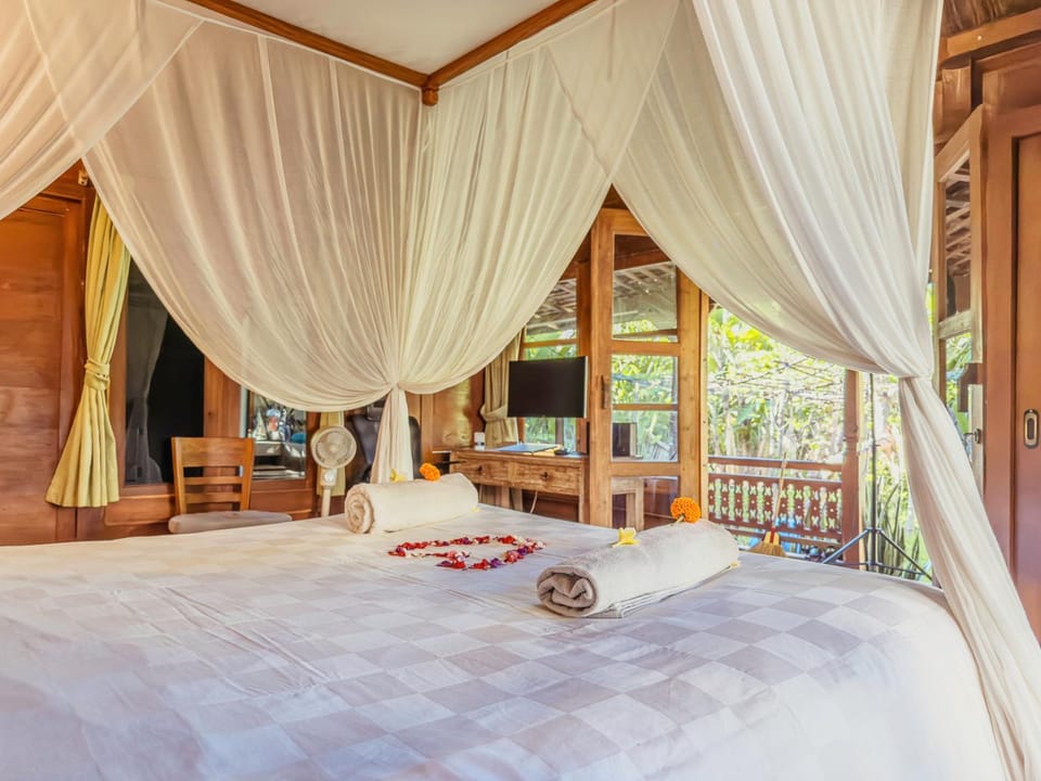 Bed, Balcony/Terrace, Bedroom