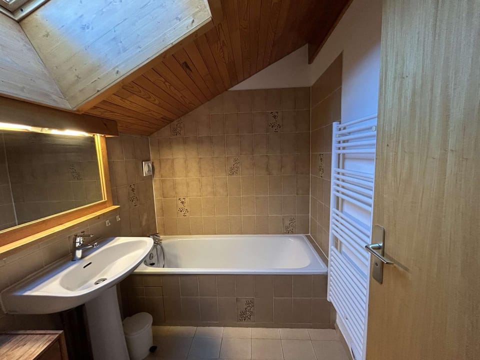 Appartement cosy, animaux OK, près des pistes - 5 pers. - FR-1-180-689 Apartment in Les Allues