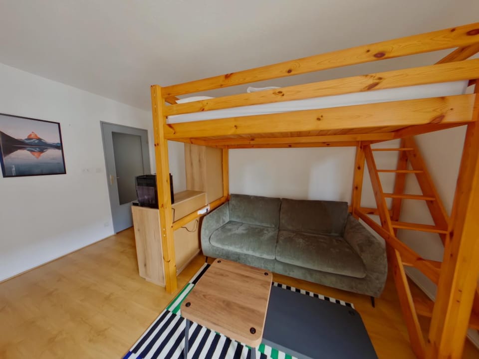 Appartement central avec wifi - 4 pers. - FR-1-834-35 Apartment in Jura
