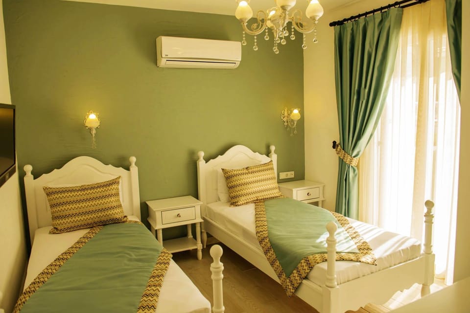 Bed, Bedroom, air conditioner