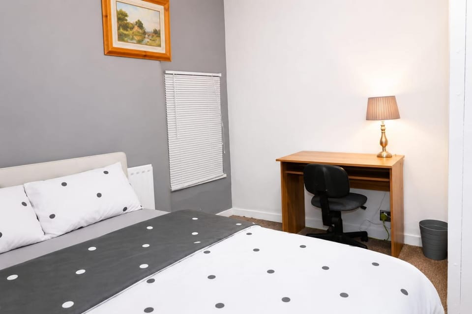 The Grey Loft Double Room with Skylight Vacation rental in Wolverhampton